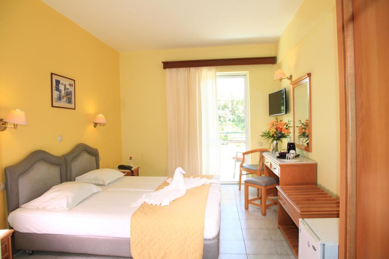Dedalos Beach Hotel Sfáka Exteriör bild
