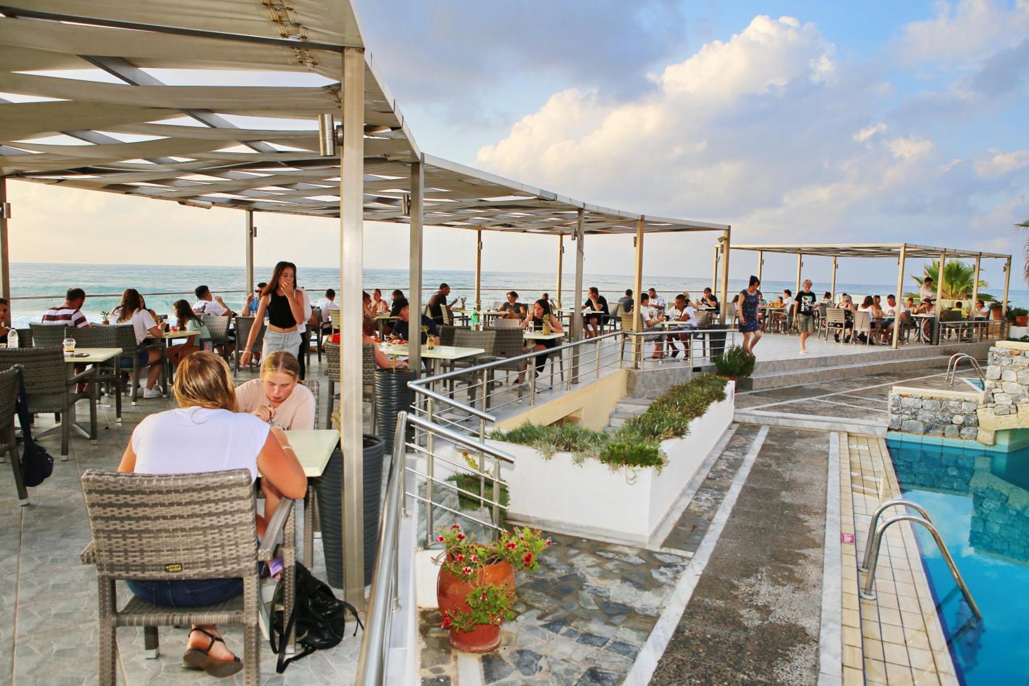 Dedalos Beach Hotel Sfáka Exteriör bild