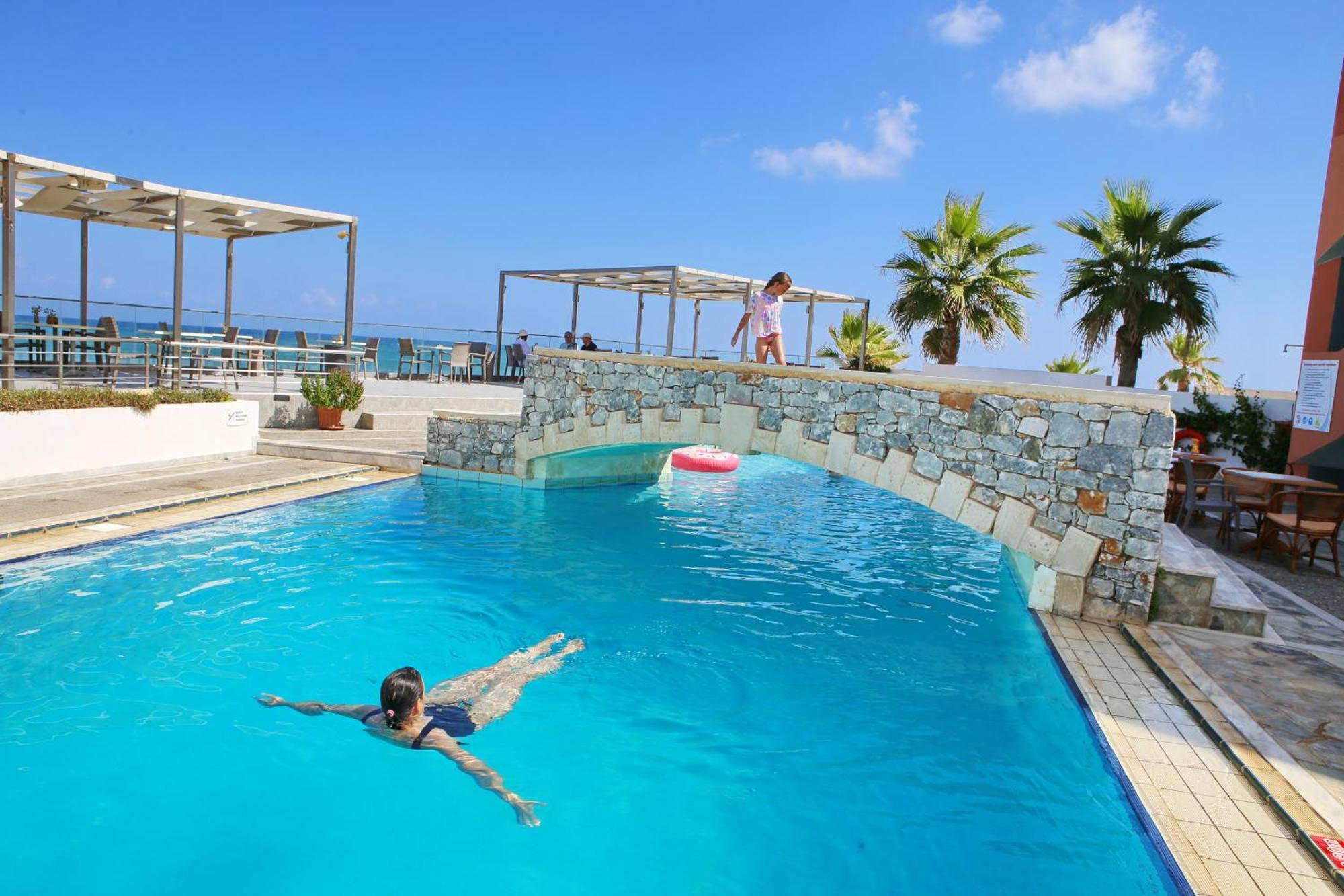 Dedalos Beach Hotel Sfáka Exteriör bild